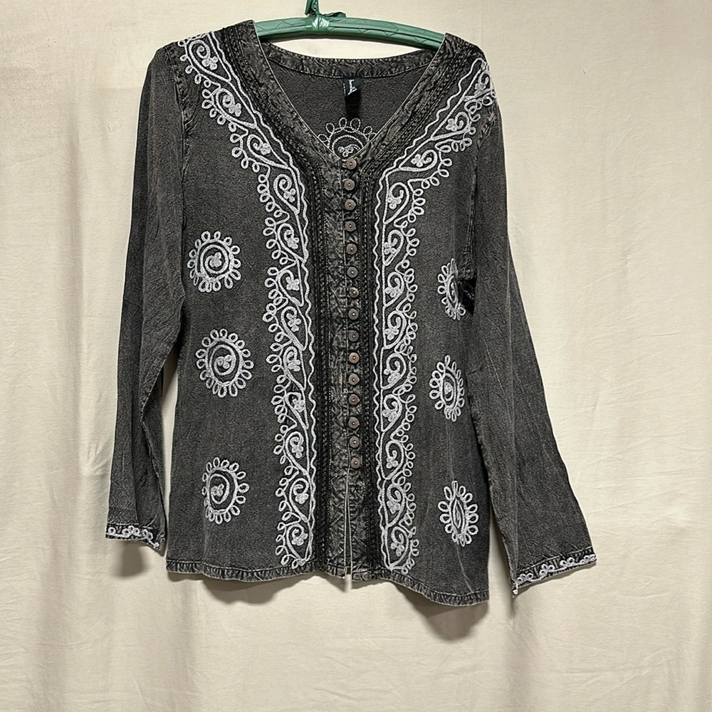 Sacred Threads Black Shirt Size‎ S/M / 100% Rayon / Embroidery design